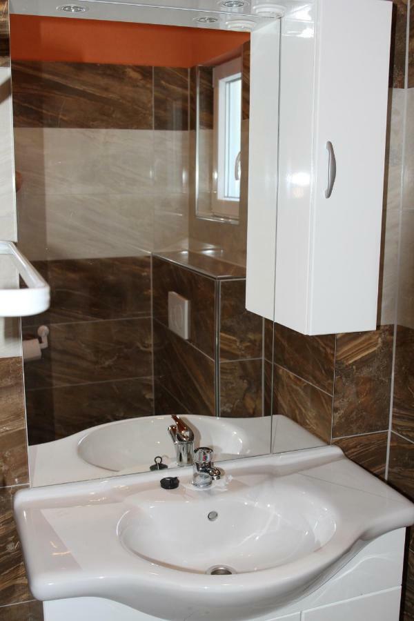 Apartmani Subasic Pag Town Kültér fotó